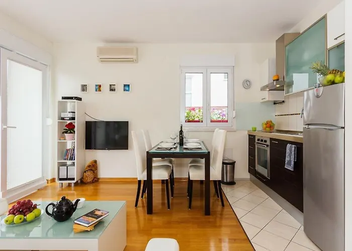 Apartment La E Bella Hvar Town